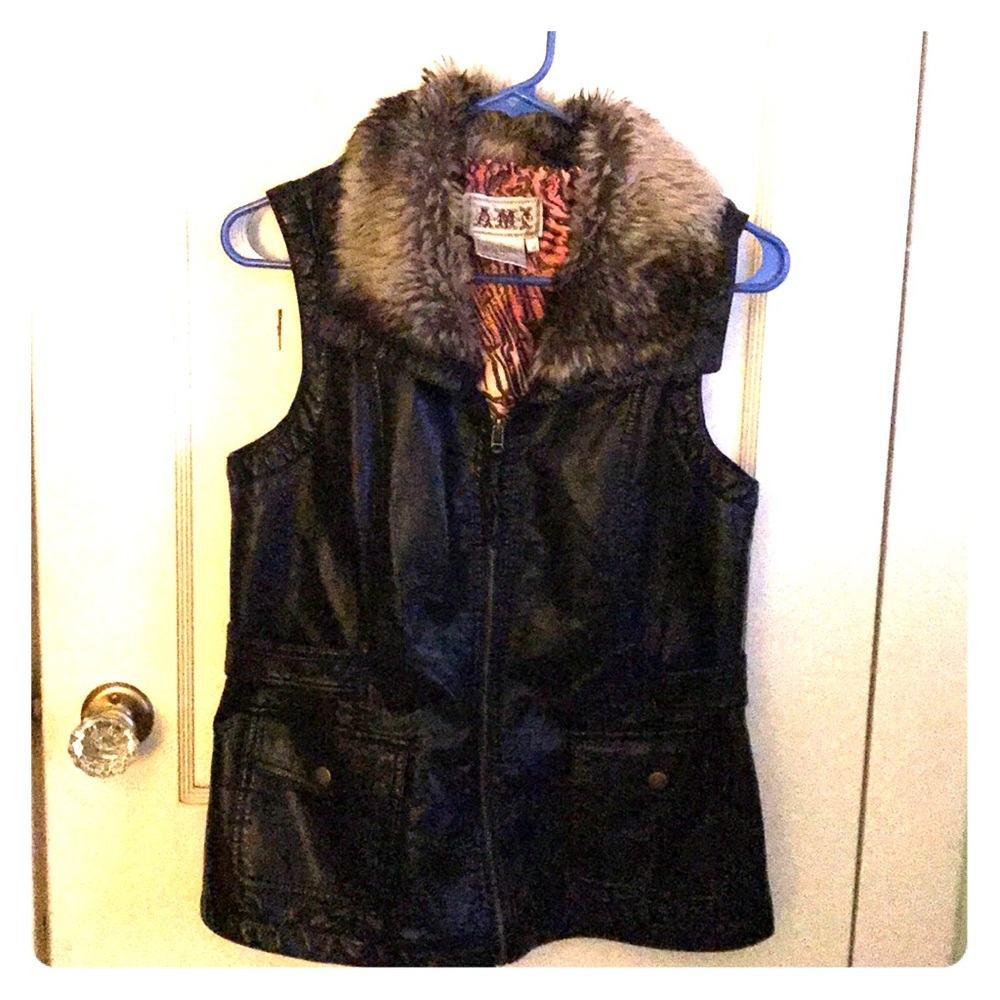 Faux leather vest with fur collar